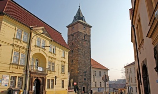 Das Mestl-Haus mit dem Wasserturm